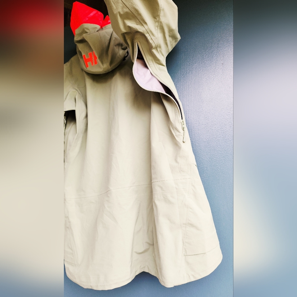 Helly Hansen Aurora Infinity Shell Jacket - Picture 12 of 15